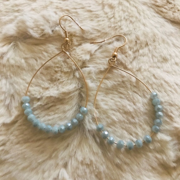 Free People Jewelry - 3/$15💎💧Teardrop Beaded earrings ✨